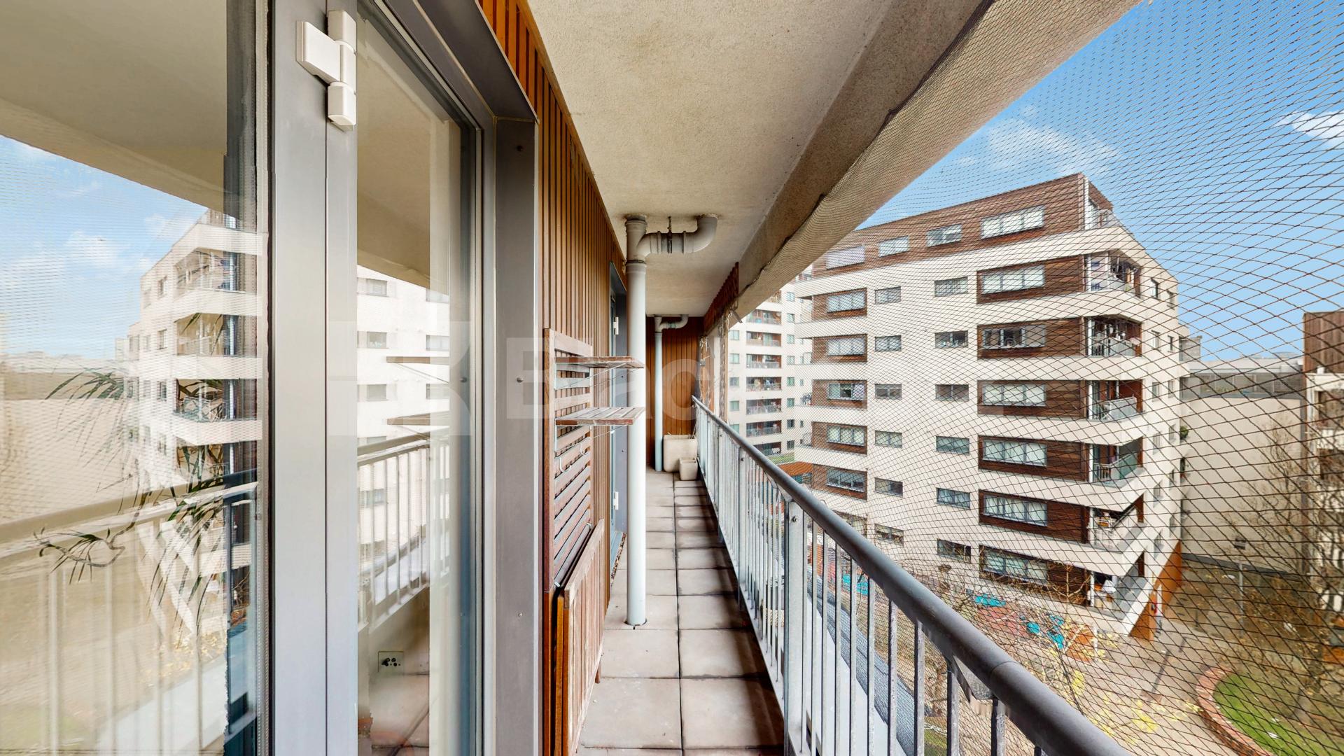 2 bedroom apartment seconds away from Caledonian road station inc all bills Cottage Road, Caledonian Road